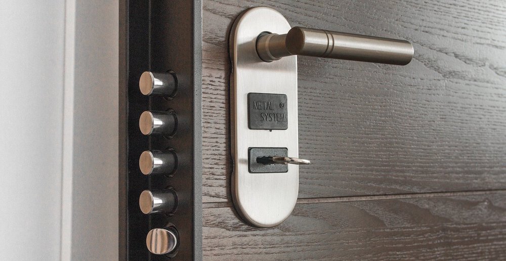 A new and modern door lock